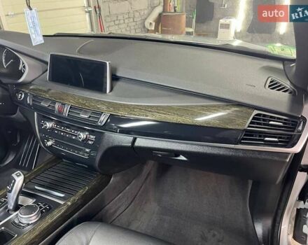 Сірий БМВ Х5, об'ємом двигуна 2.98 л та пробігом 158 тис. км за 25800 $, фото 21 на Automoto.ua