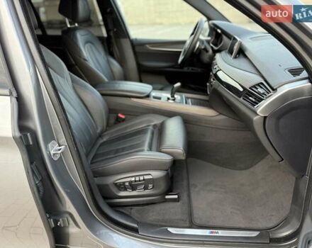 Сірий БМВ Х5, об'ємом двигуна 2.98 л та пробігом 116 тис. км за 35500 $, фото 32 на Automoto.ua