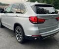 Серый БМВ Х5, объемом двигателя 3 л и пробегом 40 тыс. км за 8500 $, фото 4 на Automoto.ua