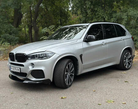 Серый БМВ Х5, объемом двигателя 4.39 л и пробегом 105 тыс. км за 38000 $, фото 2 на Automoto.ua