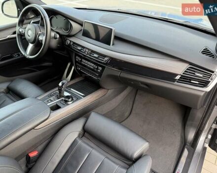 Сірий БМВ Х5, об'ємом двигуна 2.98 л та пробігом 116 тис. км за 35500 $, фото 34 на Automoto.ua