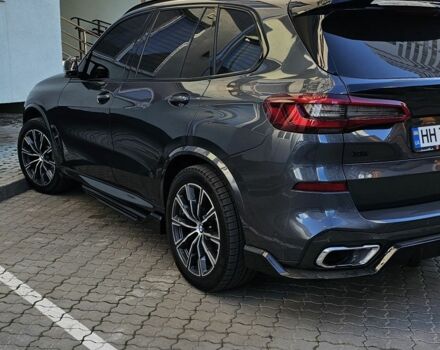 Серый БМВ Х5, объемом двигателя 3 л и пробегом 65 тыс. км за 49900 $, фото 2 на Automoto.ua