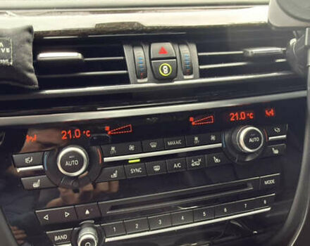 Серый БМВ Х5, объемом двигателя 4.39 л и пробегом 105 тыс. км за 38000 $, фото 16 на Automoto.ua