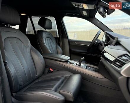 Сірий БМВ Х5, об'ємом двигуна 2.98 л та пробігом 116 тис. км за 35500 $, фото 33 на Automoto.ua