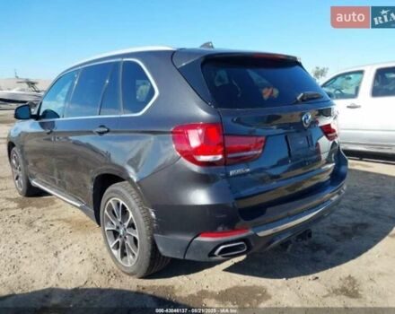 Серый БМВ Х5, объемом двигателя 3 л и пробегом 231 тыс. км за 9800 $, фото 2 на Automoto.ua