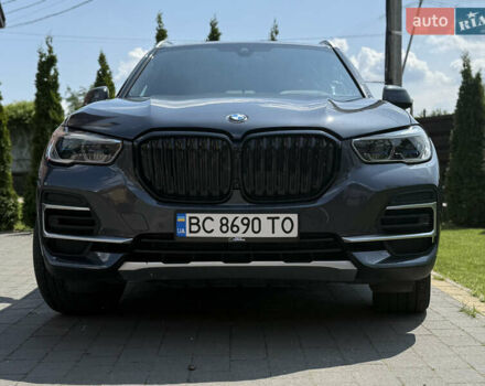 Серый БМВ Х5, объемом двигателя 3 л и пробегом 104 тыс. км за 49990 $, фото 1 на Automoto.ua