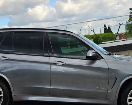 Серый БМВ Х5, объемом двигателя 2 л и пробегом 117 тыс. км за 24000 $, фото 5 на Automoto.ua