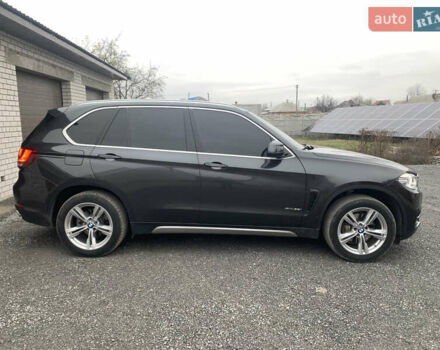 Серый БМВ Х5, объемом двигателя 2.98 л и пробегом 123 тыс. км за 25000 $, фото 2 на Automoto.ua