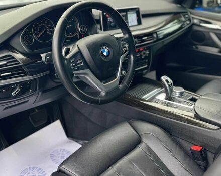 Серый БМВ Х5, объемом двигателя 3 л и пробегом 40 тыс. км за 8500 $, фото 13 на Automoto.ua