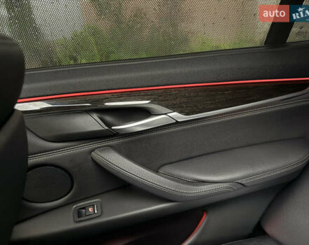 Сірий БМВ Х5, об'ємом двигуна 2.98 л та пробігом 94 тис. км за 27500 $, фото 3 на Automoto.ua