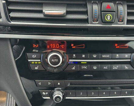 Сірий БМВ Х5, об'ємом двигуна 2.99 л та пробігом 67 тис. км за 45350 $, фото 39 на Automoto.ua