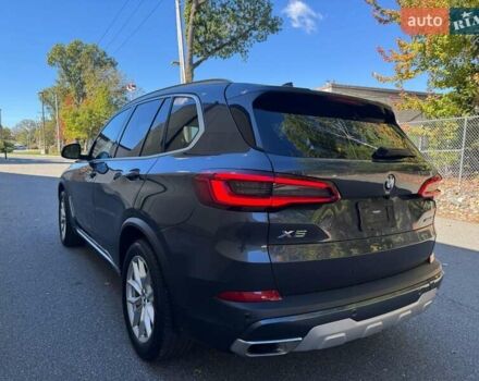Сірий БМВ Х5, об'ємом двигуна 3 л та пробігом 161 тис. км за 18700 $, фото 2 на Automoto.ua