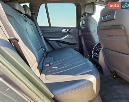 Серый БМВ Х5, объемом двигателя 3 л и пробегом 115 тыс. км за 18000 $, фото 10 на Automoto.ua