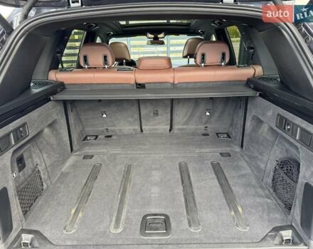 Серый БМВ Х5, объемом двигателя 3 л и пробегом 143 тыс. км за 71900 $, фото 37 на Automoto.ua