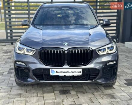 Серый БМВ Х5, объемом двигателя 3 л и пробегом 143 тыс. км за 71900 $, фото 1 на Automoto.ua