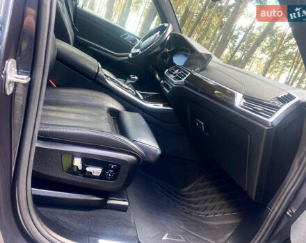 Серый БМВ Х5, объемом двигателя 3 л и пробегом 115 тыс. км за 44000 $, фото 12 на Automoto.ua