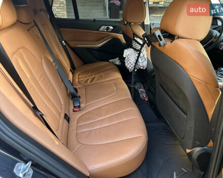 БМВ Х5 2019 в Днепре (Днепропетровске) на Automoto.ua Серый БМВ Х5, объемом двигателя 2.99 л и пробегом 114 тыс. км за 54500 $, фото 10 на Automoto.ua