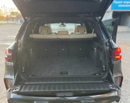 Серый БМВ Х5, объемом двигателя 3 л и пробегом 150 тыс. км за 48000 $, фото 13 на Automoto.ua