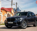 Серый БМВ Х5, объемом двигателя 3 л и пробегом 17 тыс. км за 49500 $, фото 1 на Automoto.ua