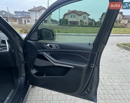 Серый БМВ Х5, объемом двигателя 3 л и пробегом 133 тыс. км за 58000 $, фото 63 на Automoto.ua