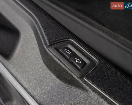 Серый БМВ Х5, объемом двигателя 3 л и пробегом 44 тыс. км за 63900 $, фото 9 на Automoto.ua