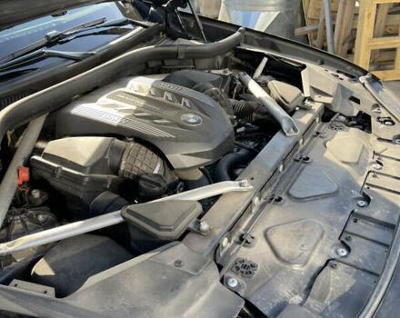 Серый БМВ Х5, объемом двигателя 4.4 л и пробегом 50 тыс. км за 100000 $, фото 12 на Automoto.ua