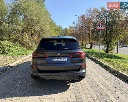 Серый БМВ Х5, объемом двигателя 3 л и пробегом 65 тыс. км за 57900 $, фото 1 на Automoto.ua