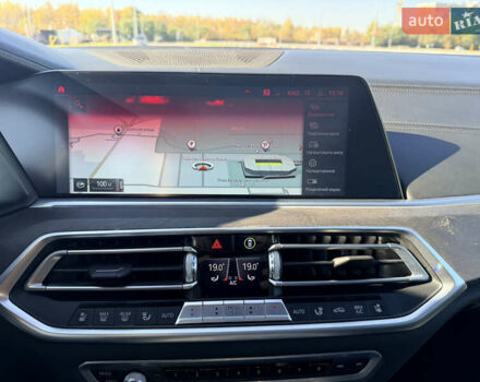Серый БМВ Х5, объемом двигателя 3 л и пробегом 65 тыс. км за 57900 $, фото 13 на Automoto.ua