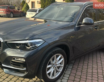 Серый БМВ Х5, объемом двигателя 0 л и пробегом 150 тыс. км за 55000 $, фото 2 на Automoto.ua