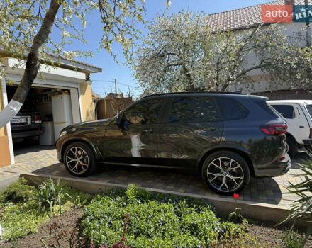 Серый БМВ Х5, объемом двигателя 3 л и пробегом 44 тыс. км за 63900 $, фото 4 на Automoto.ua