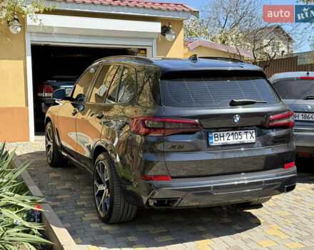 Серый БМВ Х5, объемом двигателя 3 л и пробегом 44 тыс. км за 63900 $, фото 3 на Automoto.ua