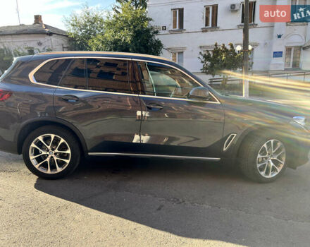Серый БМВ Х5, объемом двигателя 3 л и пробегом 67 тыс. км за 49999 $, фото 3 на Automoto.ua