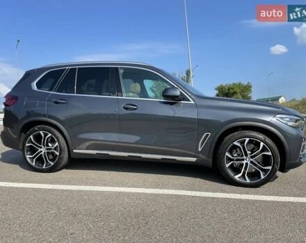 Серый БМВ Х5, объемом двигателя 3 л и пробегом 13 тыс. км за 73700 $, фото 35 на Automoto.ua