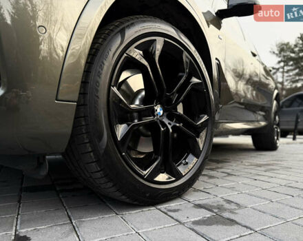 Серый БМВ Х5, объемом двигателя 3 л и пробегом 11 тыс. км за 59999 $, фото 2 на Automoto.ua