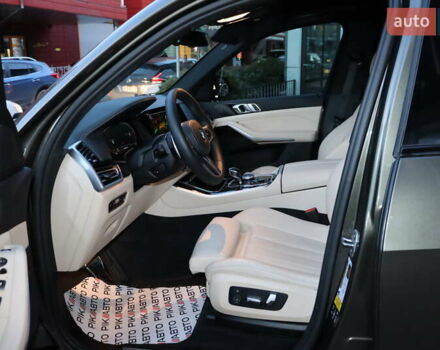 Серый БМВ Х5, объемом двигателя 3 л и пробегом 11 тыс. км за 58900 $, фото 15 на Automoto.ua