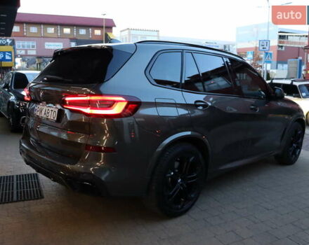 Серый БМВ Х5, объемом двигателя 3 л и пробегом 11 тыс. км за 58900 $, фото 2 на Automoto.ua