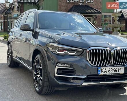Серый БМВ Х5, объемом двигателя 3 л и пробегом 13 тыс. км за 73700 $, фото 2 на Automoto.ua