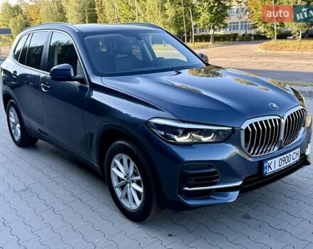 Серый БМВ Х5, объемом двигателя 2 л и пробегом 60 тыс. км за 55500 $, фото 1 на Automoto.ua