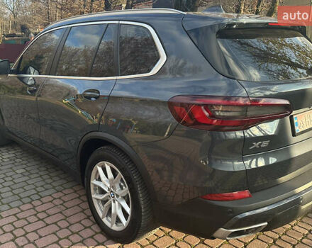 Сірий БМВ Х5, об'ємом двигуна 3 л та пробігом 150 тис. км за 51000 $, фото 1 на Automoto.ua