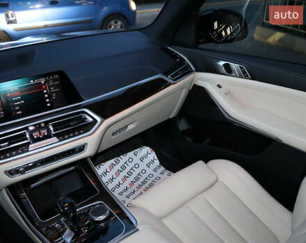 Серый БМВ Х5, объемом двигателя 3 л и пробегом 11 тыс. км за 58900 $, фото 43 на Automoto.ua