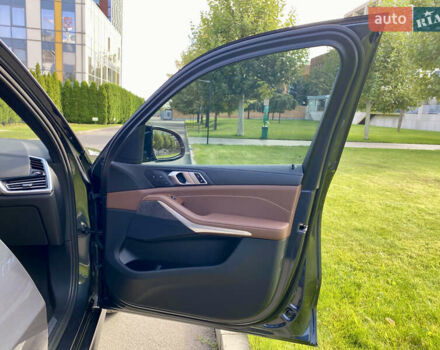 Серый БМВ Х5, объемом двигателя 3 л и пробегом 40 тыс. км за 69000 $, фото 24 на Automoto.ua