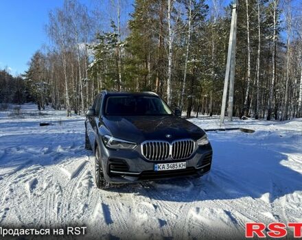 Серый БМВ Х5, объемом двигателя 3 л и пробегом 94 тыс. км за 73900 $, фото 1 на Automoto.ua