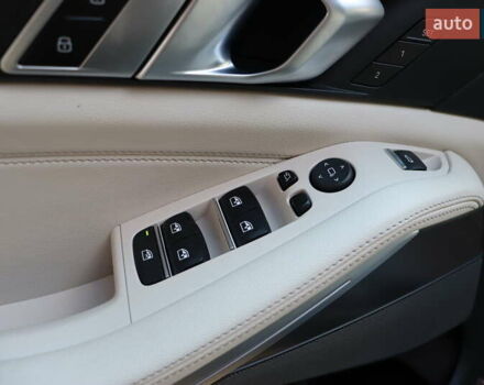 Сірий БМВ Х5, об'ємом двигуна 3 л та пробігом 70 тис. км за 75900 $, фото 13 на Automoto.ua