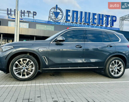 Серый БМВ Х5, объемом двигателя 3 л и пробегом 31 тыс. км за 79000 $, фото 1 на Automoto.ua