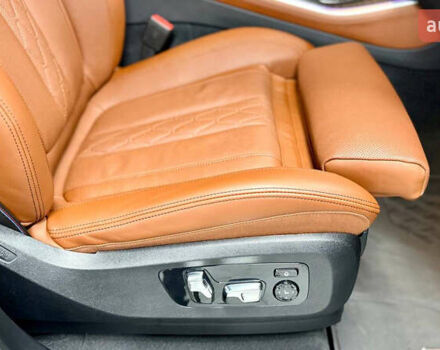 Серый БМВ Х5, объемом двигателя 3 л и пробегом 35 тыс. км за 104900 $, фото 27 на Automoto.ua