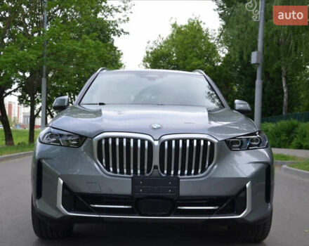 Серый БМВ Х5, объемом двигателя 3 л и пробегом 57 тыс. км за 72000 $, фото 3 на Automoto.ua
