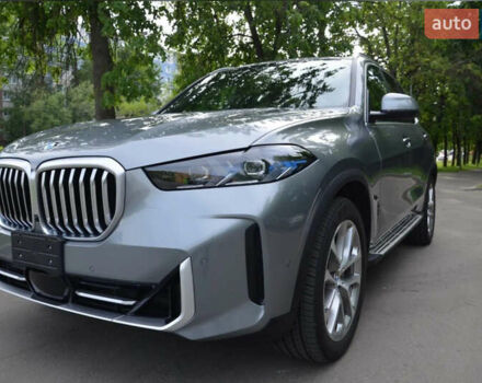 Серый БМВ Х5, объемом двигателя 3 л и пробегом 57 тыс. км за 72000 $, фото 1 на Automoto.ua