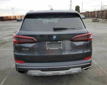 Серый БМВ Х5, объемом двигателя 3 л и пробегом 56 тыс. км за 40000 $, фото 5 на Automoto.ua