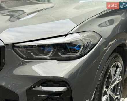 Серый БМВ Х5, объемом двигателя 3 л и пробегом 71 тыс. км за 89000 $, фото 2 на Automoto.ua