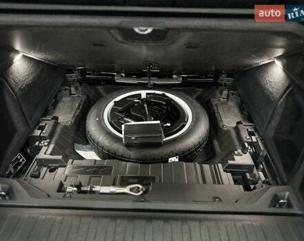 Серый БМВ Х5, объемом двигателя 3 л и пробегом 7 тыс. км за 135700 $, фото 35 на Automoto.ua